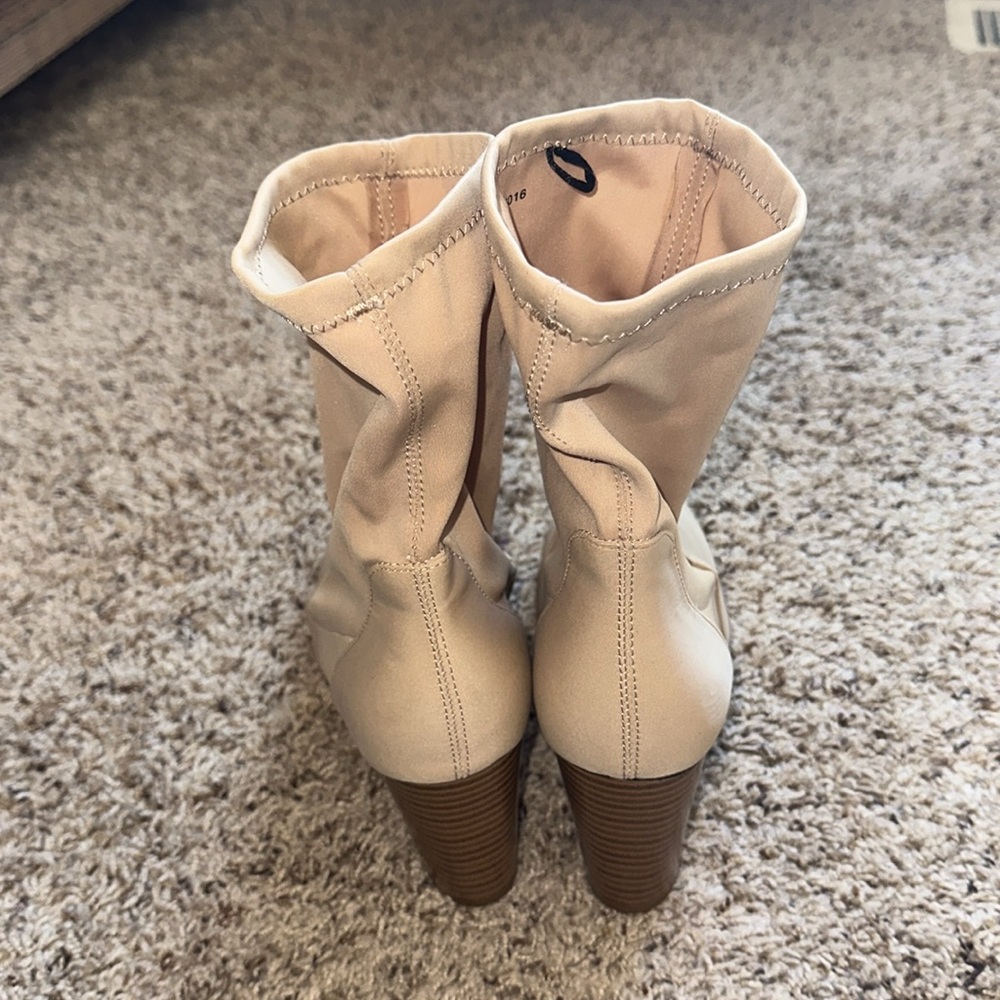 FOREVER 21 Booties - Picture 3 of 6